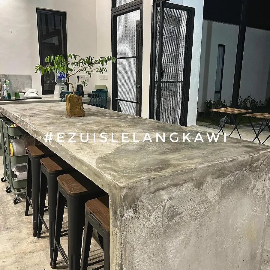 Ezu Isle Langkawi Pool Villa بانتايْ تْشينانغ بيت خشبي