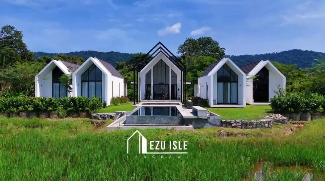 بيت خشبي Ezu Isle Langkawi Pool Villa بانتايْ تْشينانغ ماليزيا